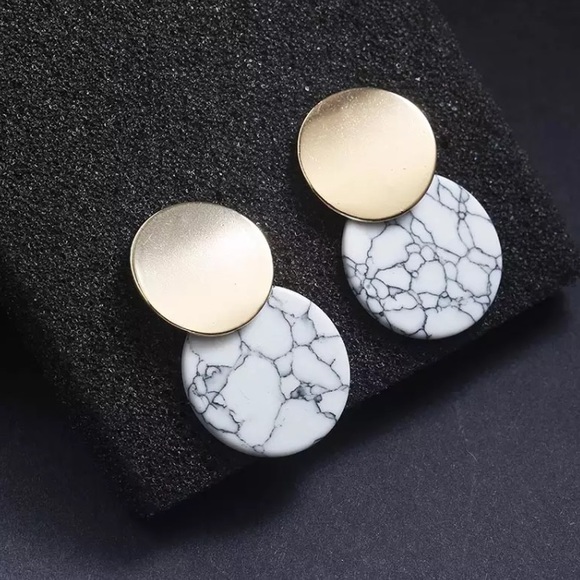 Jewelry - 5/$25 Gold Circle White Round Marble Drop Earrings